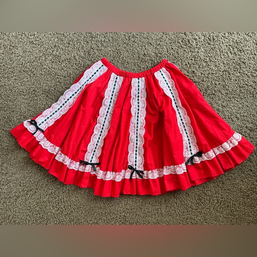 Vintage Red Circle Skirt, Lace & Bows, Medium-Large, Dolly, Grunge, Square Dance - Picture 8 of 8